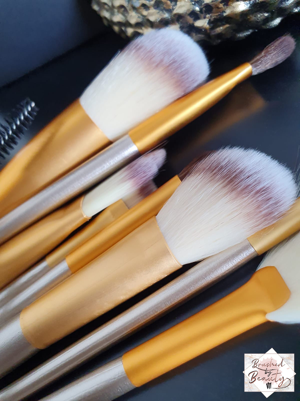 Champagne Mami - 12 Piece Makeup Brush Set
