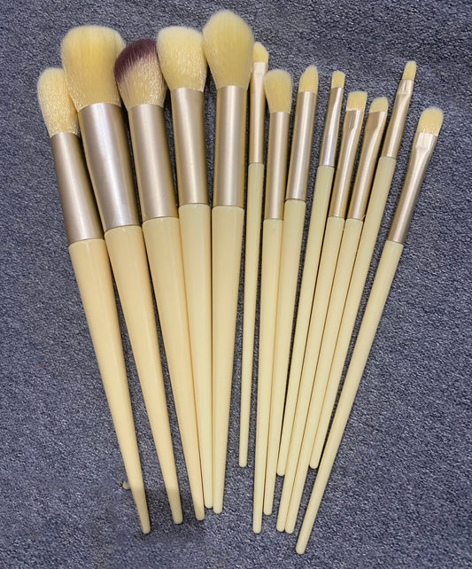 Buttercup- 13 Piece Makeup Brush Set